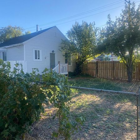 Cute Entire Small House With Large Yard! Pets Welcome! West Valley City Exteriör bild